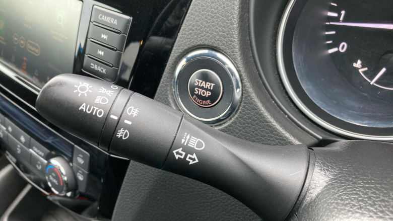 Nissan Qashqai 1.3 DiG-T 160 Tekna+ 5dr Petrol Hatchback